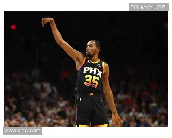 太阳vs独行侠NBA常规赛：三分球命中率48.6%！布克35分&保罗12助导演三分雨